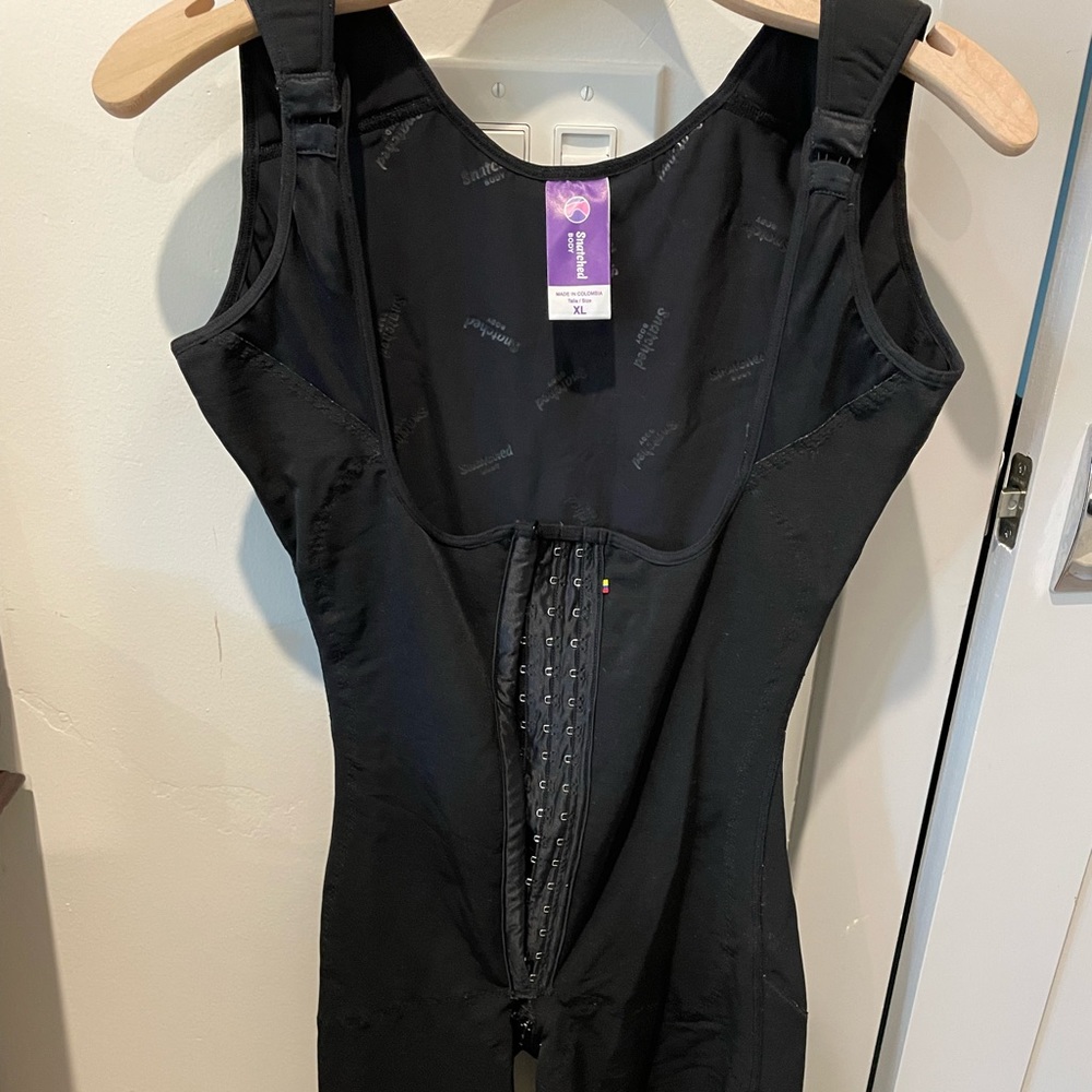 XL Faja made by snatched body! Worn once, like new! Get snatched.